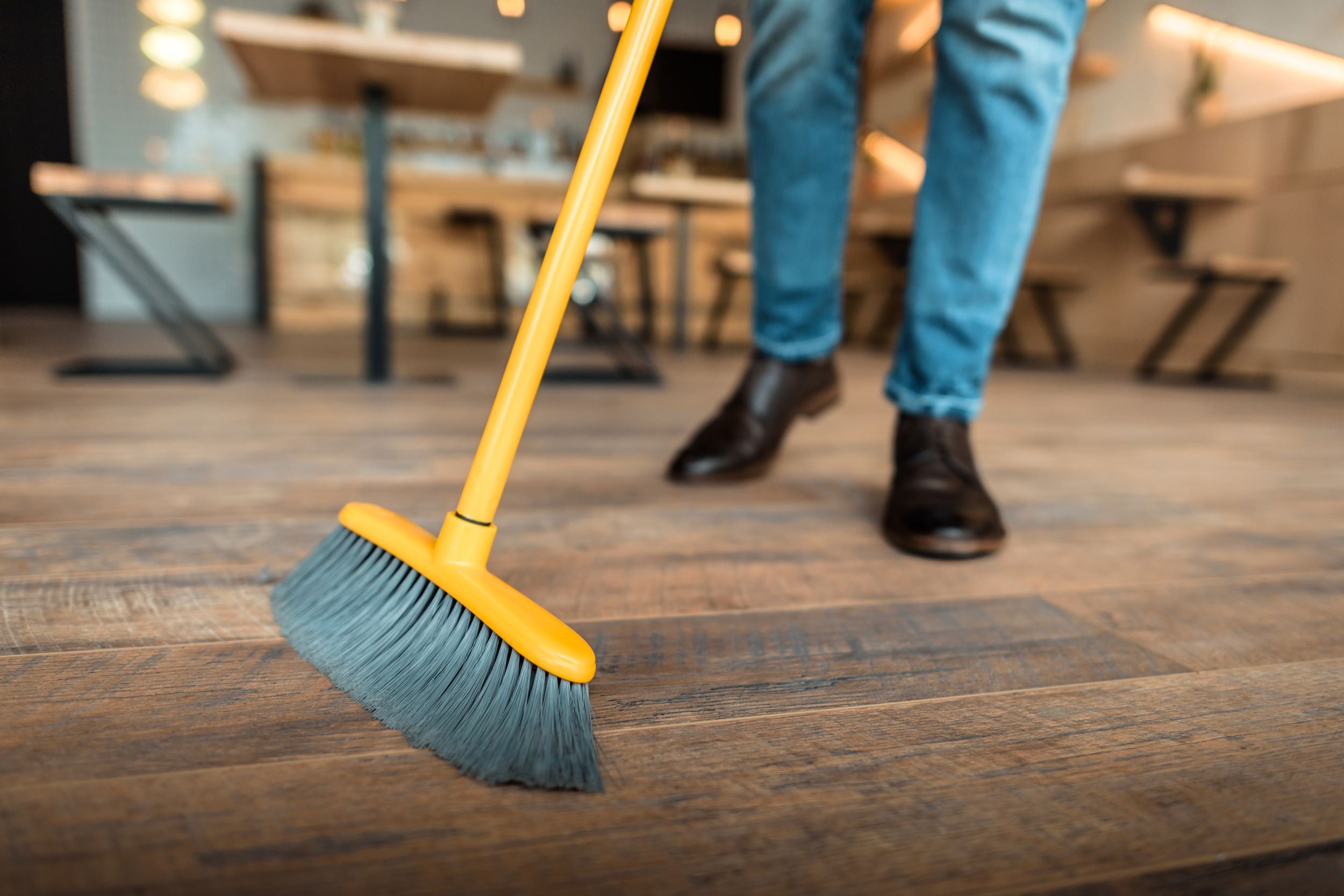 How to Choose the Best Floor Cleaning Brush for Your Home