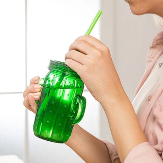 Zidello Pure Plastic Mug with Straw – A sleek plastic mug featuring a built-in straw and secure lid to prevent spills. Made from BPA-free plastic, it's perfect for enjoying cold beverages at home, work, or on the go.

