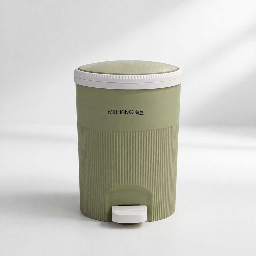 Zidello cylindrical pedal dustbin with soft-closing lid, ribbed design, hands-free operation, large capacity trash bin