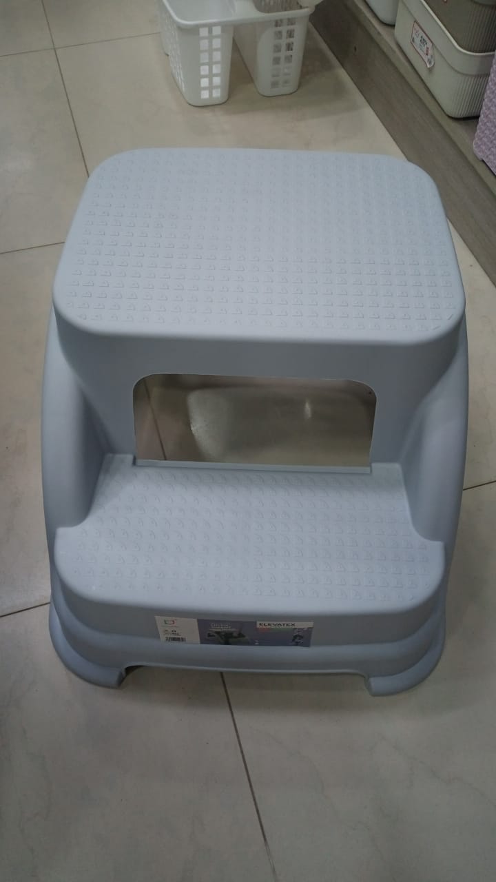 ZIDELLO Strong Grip Step Stool